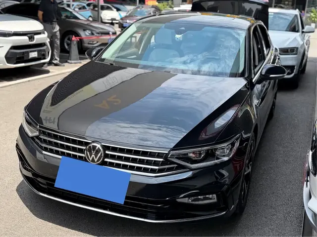 Volkswagen Magotan 2023 2 Million Units Commemorative Edition 280TSI DSG Comfort