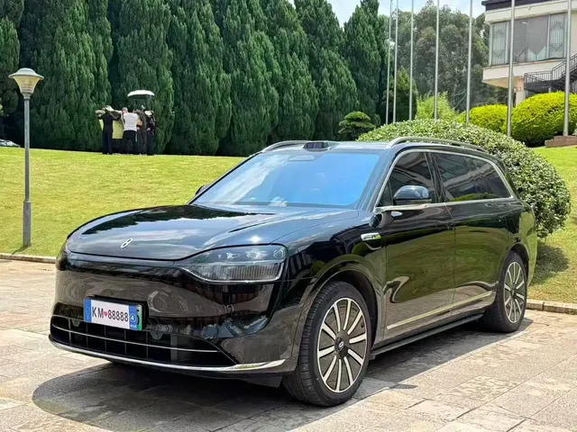 AITO Wenjie AITO M9 2025 Extended Range Ultra 52kWh 5-Seater