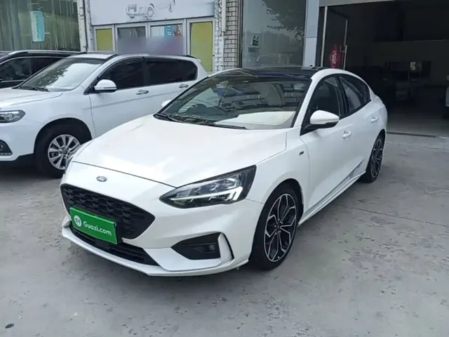 Ford Focus 2020 Sedan EcoBoost 180 Automatic ST Line