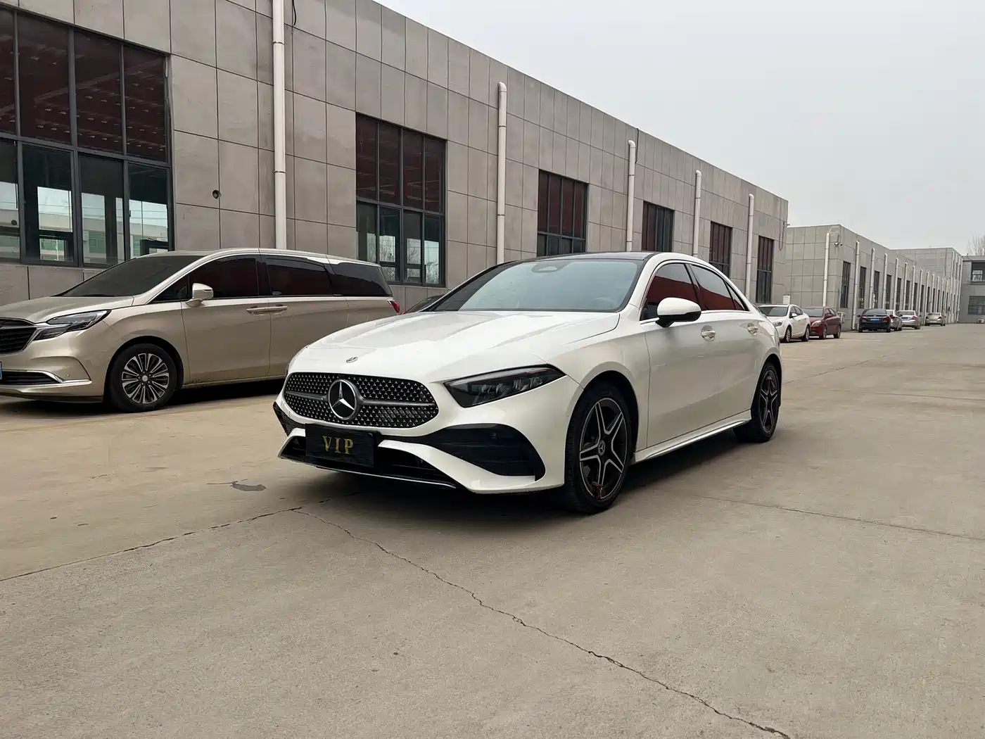 Mercedes-Benz A-Class 2023 A 200 L Fashion
