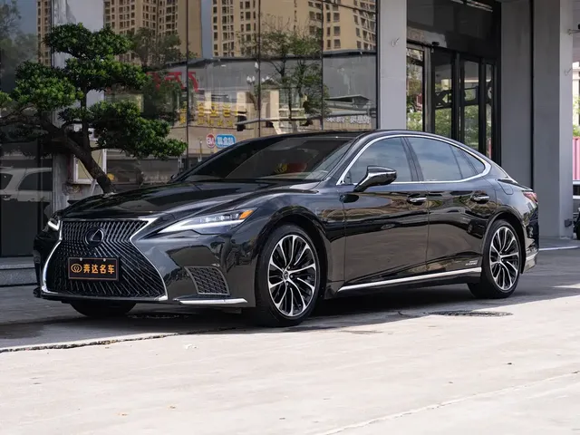 Lexus LS 2021 500h Executive Edition