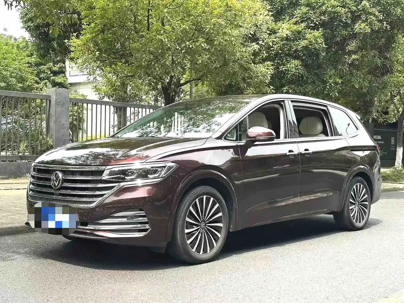 Volkswagen Viloran 2022 380TSI Premium Edition