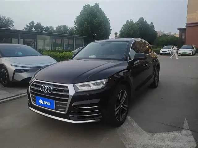 Audi Q5L 2020 Facelift 40 TFSI Honor Fashion