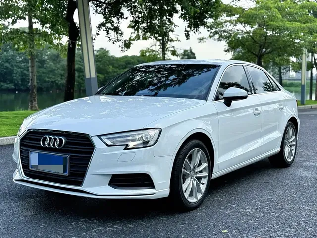 Audi A3 2018 30th Anniversary Limousine 35 TFSI Progressive