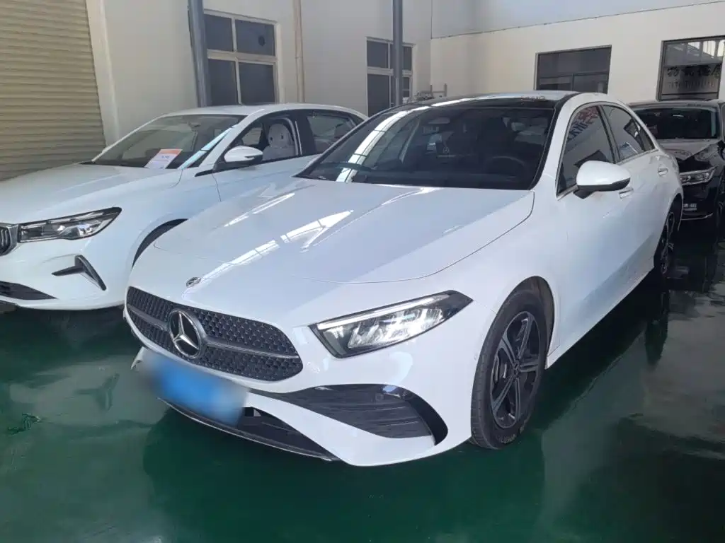 Mercedes-Benz A-Class 2023 A 200 L Fashion