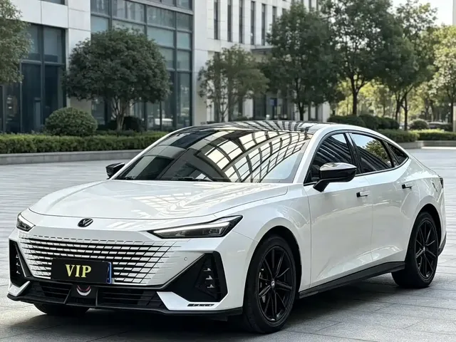 Changan UNI-V 2023 1.5T Premium Edition