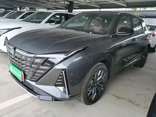 Changan UNI-Z New Energy 2025 Model Year Smart New Blue Whale 125km Battleship+