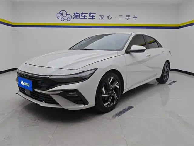 Hyundai Elantra 2023 1.5L CVT GLX Elite Edition