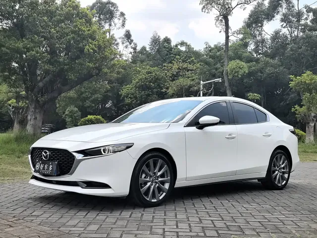 Mazda 3 Axela 2023 2.0L Auto Zhiyao
