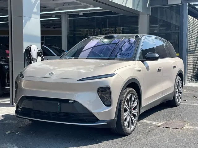NIO ES8 2024 100kWh