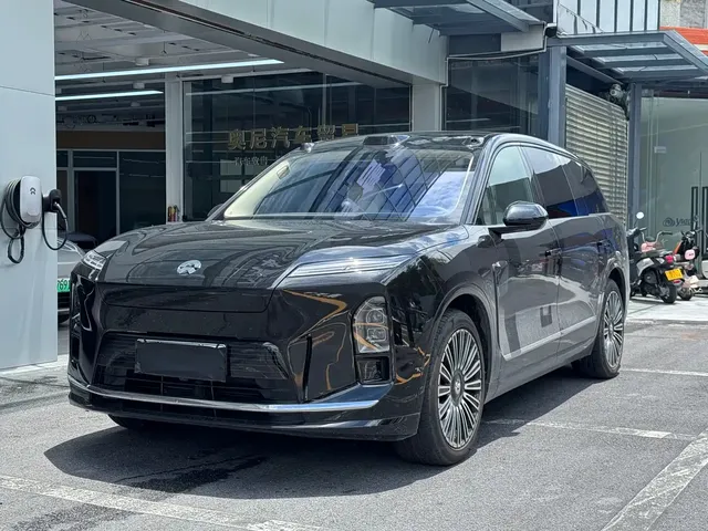 NIO ES8 2025 Model 6-Seat Executive Luxury Edition