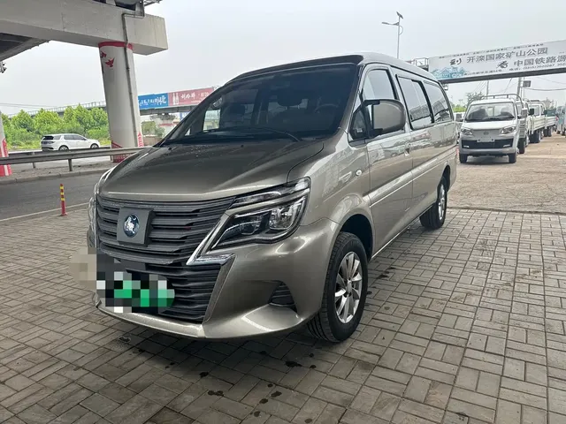 Dongfeng Fengxing Lingzhi New Energy 2024 Standard Base Model 9-seater