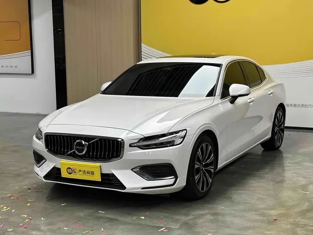 Volvo S60 2025 B4 Smart Elite Luxury Edition