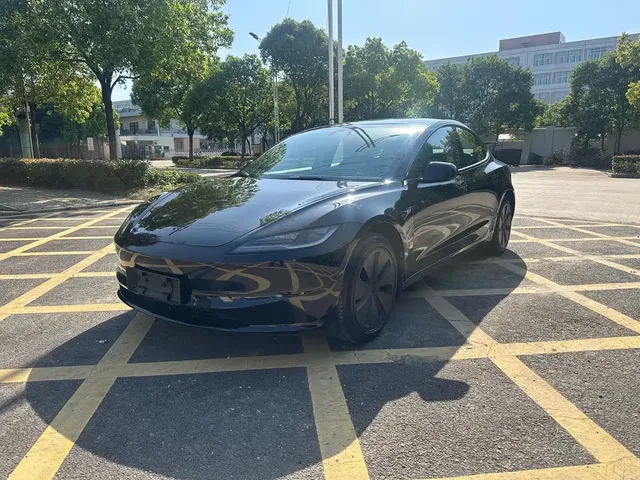 Tesla Model 3 2023 Rear-Wheel Drive