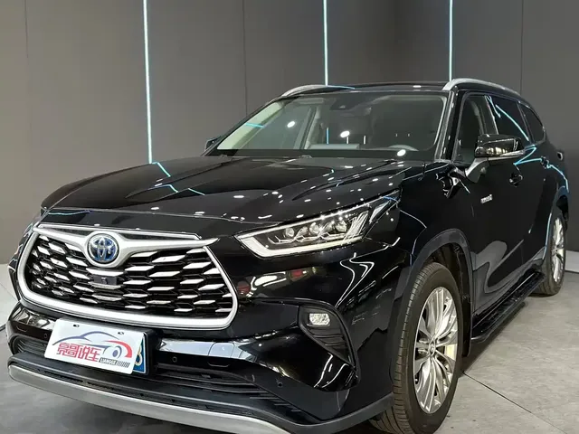 Toyota Highlander 2022 Model Dual Engine 2.5L 4WD Premium Edition 7-Seater