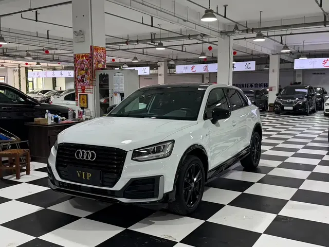 Audi Q2L 2020 35 TFSI Progressive Dynamic Model