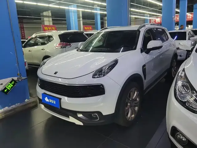 Lynk & Co 01 2017 2.0T 2WD Pro Version