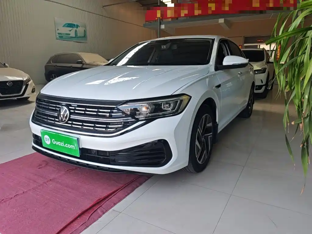 Volkswagen Sagitar 2023 300TSI DSG Surpassing Edition