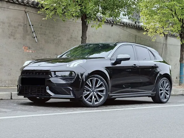 Lynk & Co 02 Hatchback 2021 2.0TD Halo