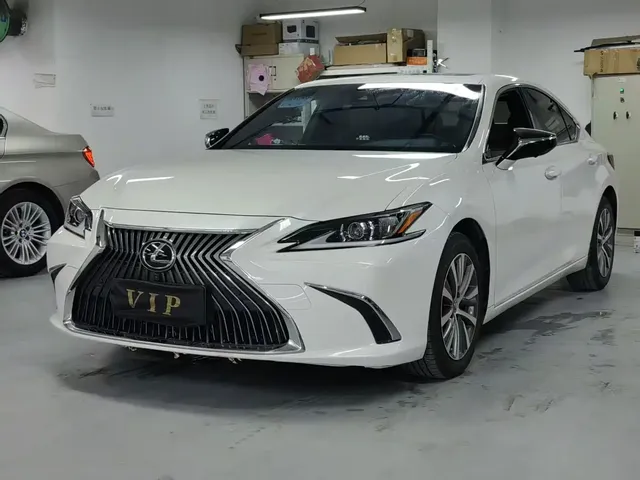 Lexus ES 2020 200 Excellence