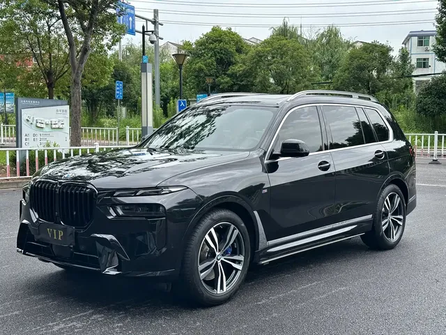 BMW X7 2023 xDrive40i Exclusive M Sport Package