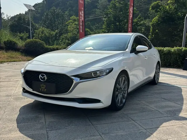 Mazda 3 Axela 2021 2.0L Automatic Quality Shine