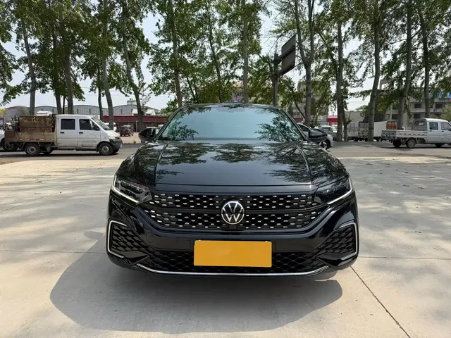 Volkswagen Passat 2023 Facelift 330TSI Starlight Elite Edition