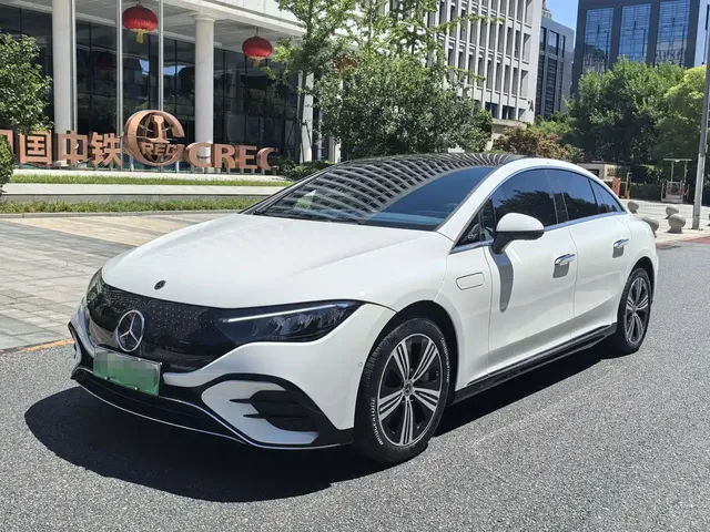Mercedes-Benz EQE 2025 Model 500 4MATIC Luxury Edition