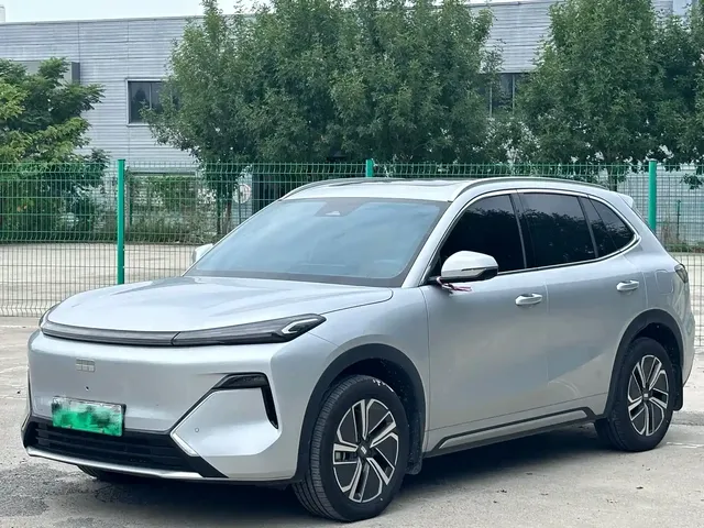 Geely Galaxy Starship 7 EM-i 2025 Model 120km Explorer+ Edition