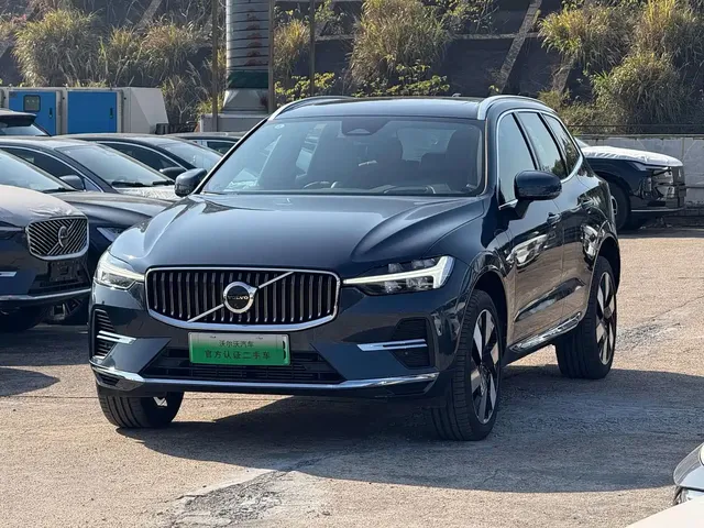 Volvo XC60 Plug-in Hybrid 2025 Plug-in Hybrid Long Range AWD Zhiya Luxury Edition
