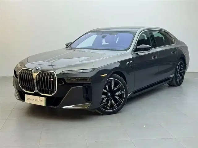 BMW i7 M70L 2023 M70L