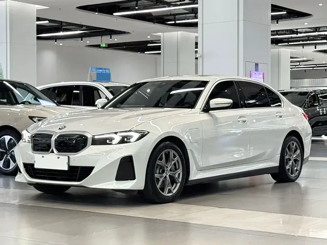 BMW i3 2022 eDrive 35 L