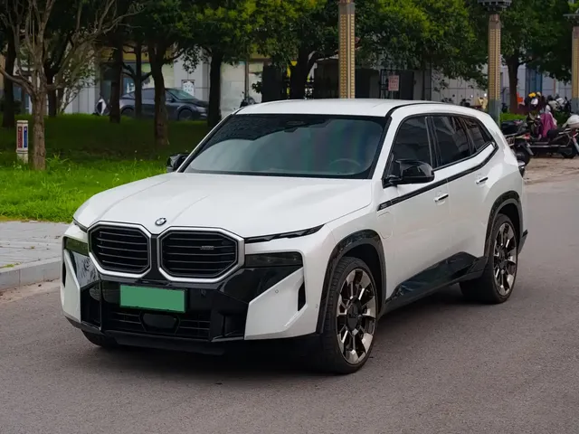 BMW XM 2023 50e