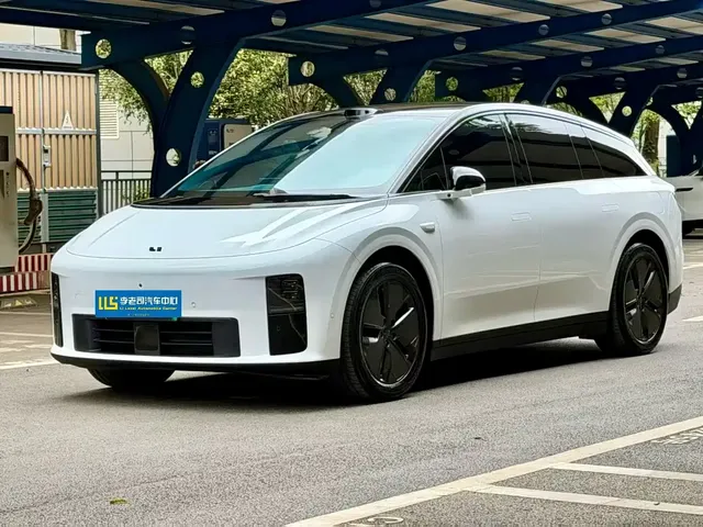 Li Auto i6 2025 2WD Base Model