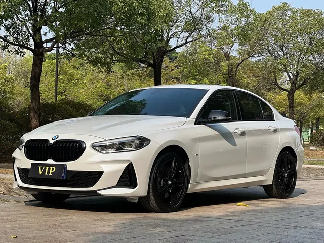 BMW 1 Series 2023 125i M Sport Shadow Edition