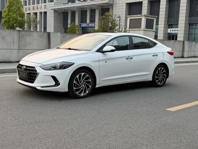 Hyundai Elantra 2019 1.5L CVT Smart Elite