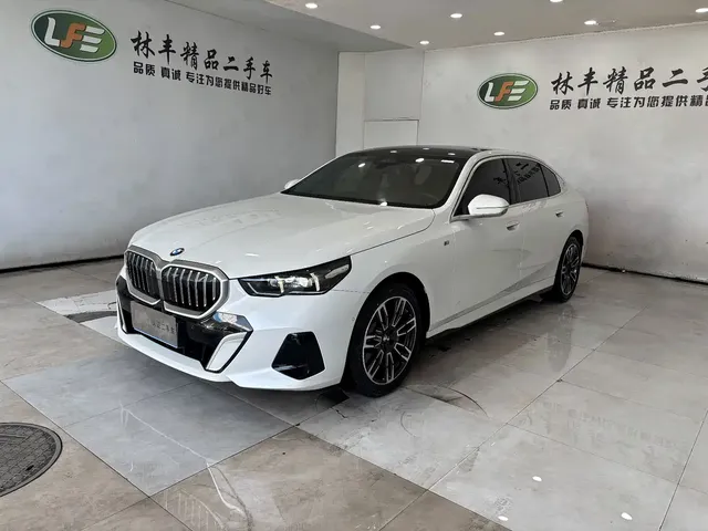 BMW 5 Series 2024 530Li Leading M Sport Package