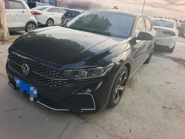 Volkswagen Passat 2023 Facelift 380TSI Luxury Edition