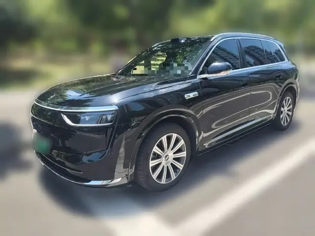 AITO Wenjie AITO M8 2025 Range Extender Max+ Edition 53.4kWh 5-seater