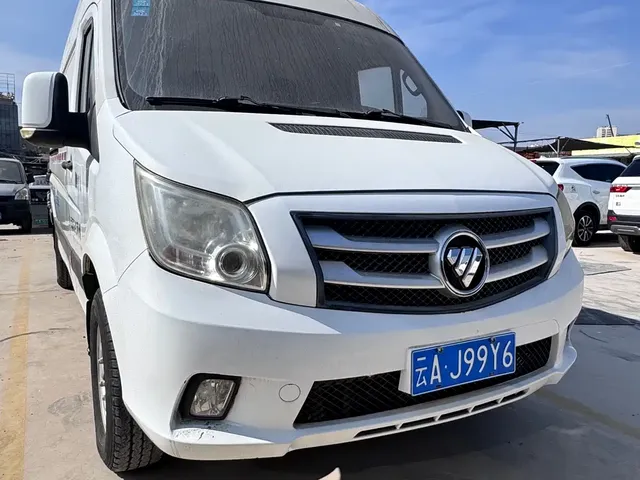 Foton Tuyano 2019 Model 2.8T Van Extended Wheelbase Medium Roof 3 Seater 4J28TC3