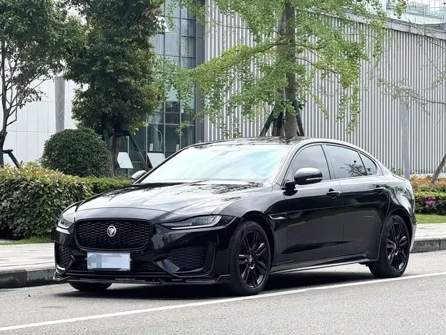 Jaguar XEL 2024 Model 2.0T 250PS R-DYNAMIC S Gloss Black Sport Edition