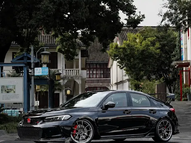 Honda Civic (Import) 2023 2.0T 420TURBO TYPE R