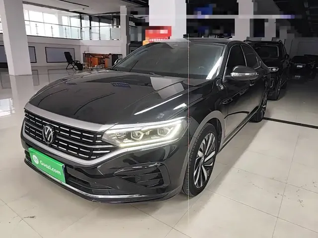 Volkswagen Passat 2023 Facelift 330TSI Luxury Edition