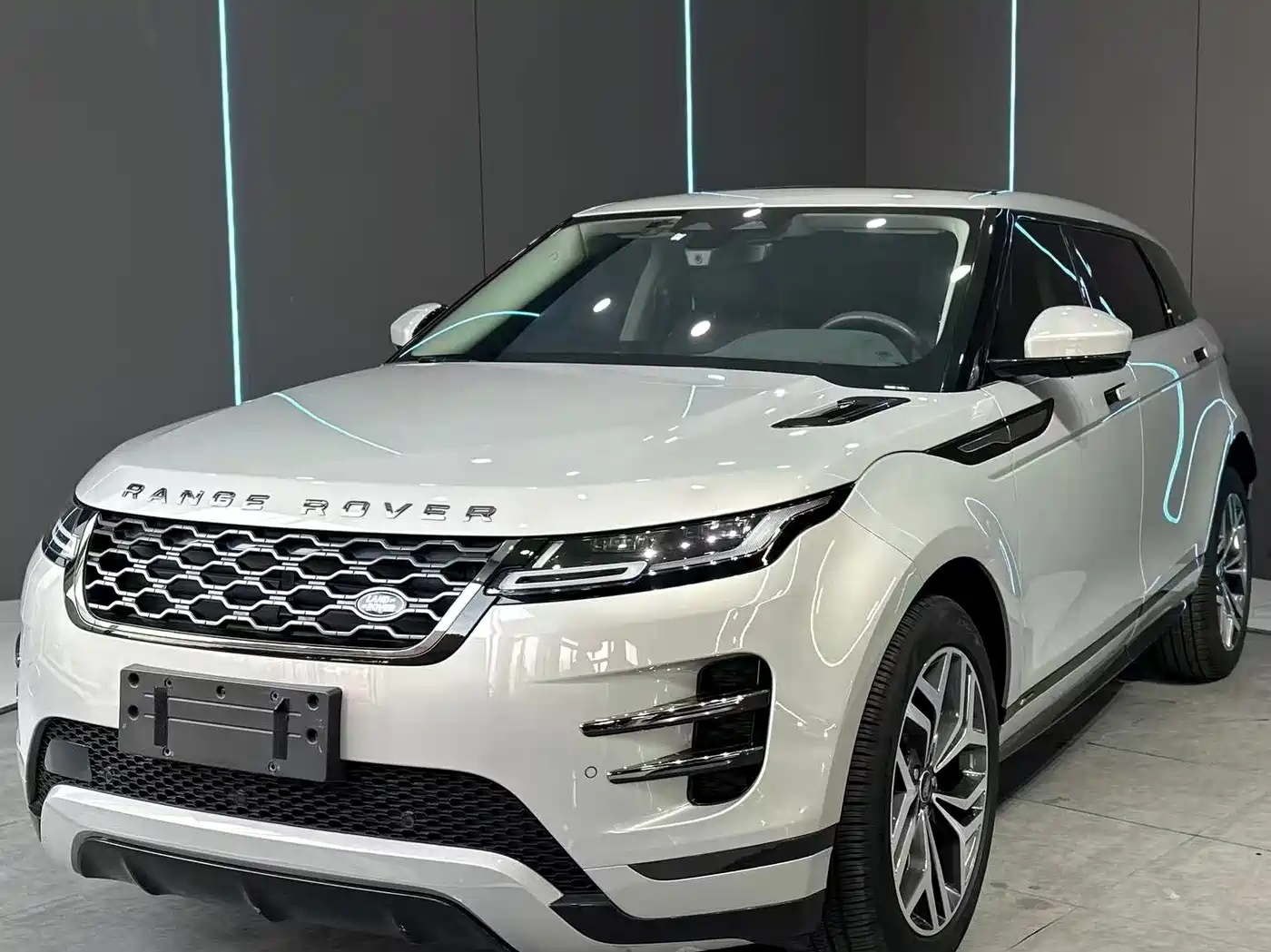 Land Rover Range Rover Evoque 2021 Range Rover Evoque L 249PS R-Dynamic S Performance Edition