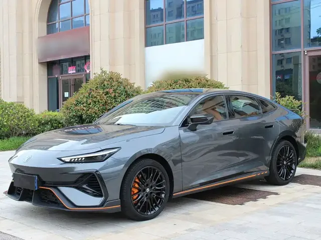Changan UNI-V 2025 2.0T Sport Version