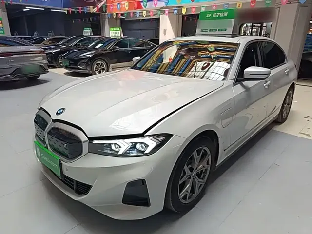 BMW i3 2023 eDrive 40 L Shadowline Package