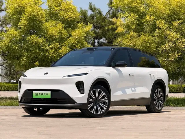 NIO ES8 2024 75kWh