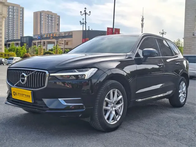 Volvo XC60 2021 T5 AWD Momentum