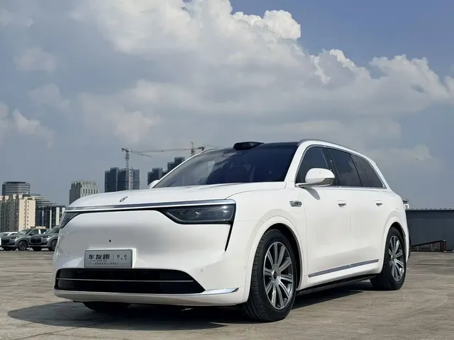 AITO Wenjie AITO M8 2025 Extended Range Ultra 53.4kWh 6-Seater