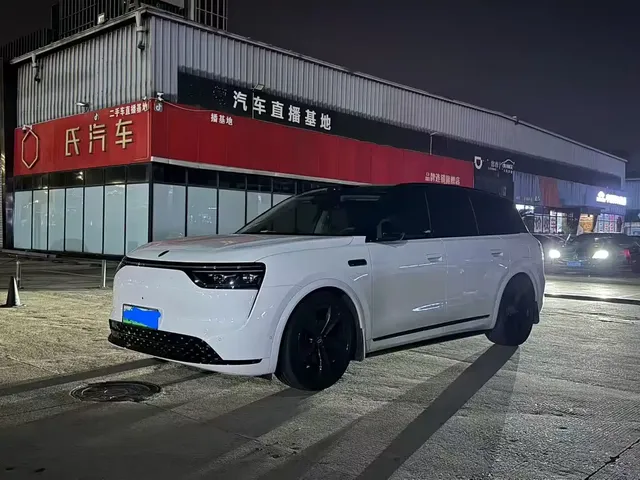 AITO Wenjie AITO M8 2025 Model Extended Range Ultra Edition 53.4kWh 5-Seater